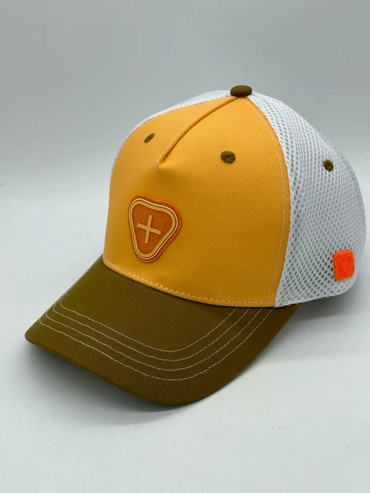 Hellstar Trucker Cap Shield Logo — 橙色