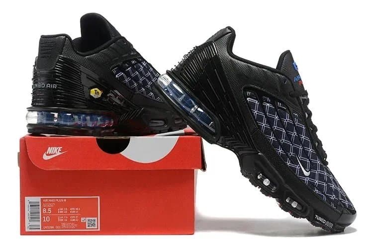 Nike Air Max Plus Triple Black — 38