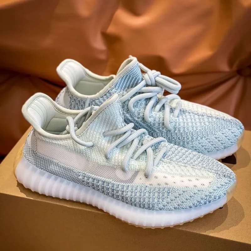 Yeezy Boost 350 V2 Zebra