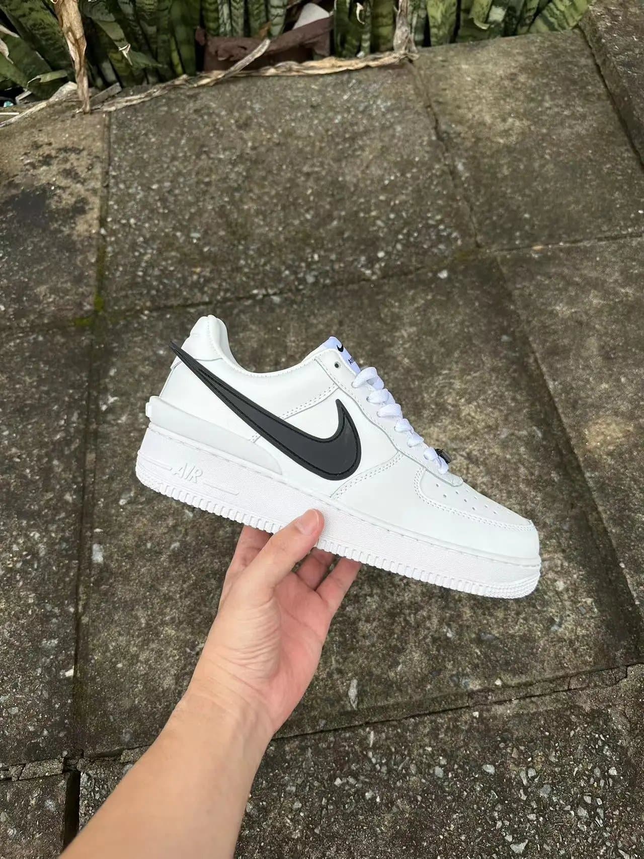 Nike Air Force 1 Low Supreme — 15