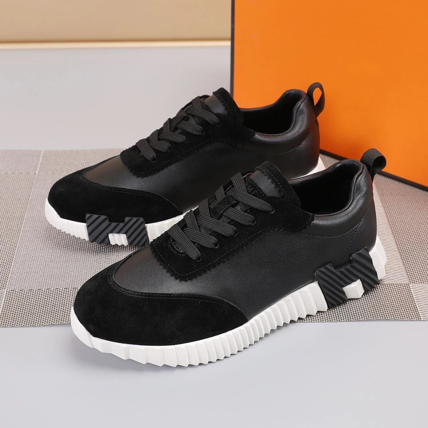 Hermès Low-Top Trainer Monochrome — 005