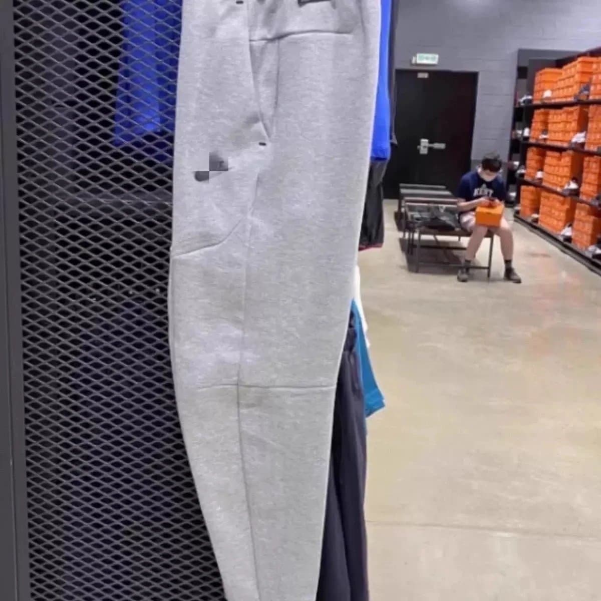 Nike Tech Fleece Joggers Heather Grey