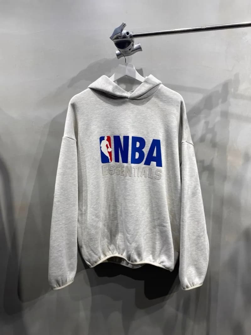 Hoodie NBA Essentials Logo