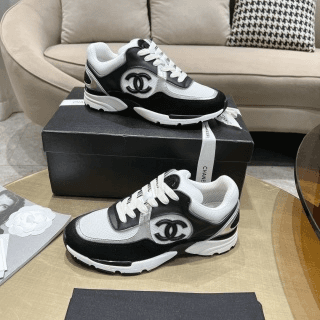 Chanel Sneaker CC Logo — 10