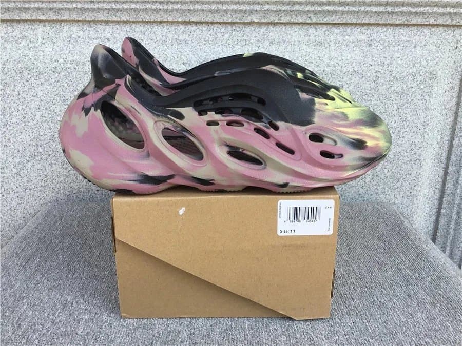 Yeezy Boost 350 V2 Zebra — 14黑紫