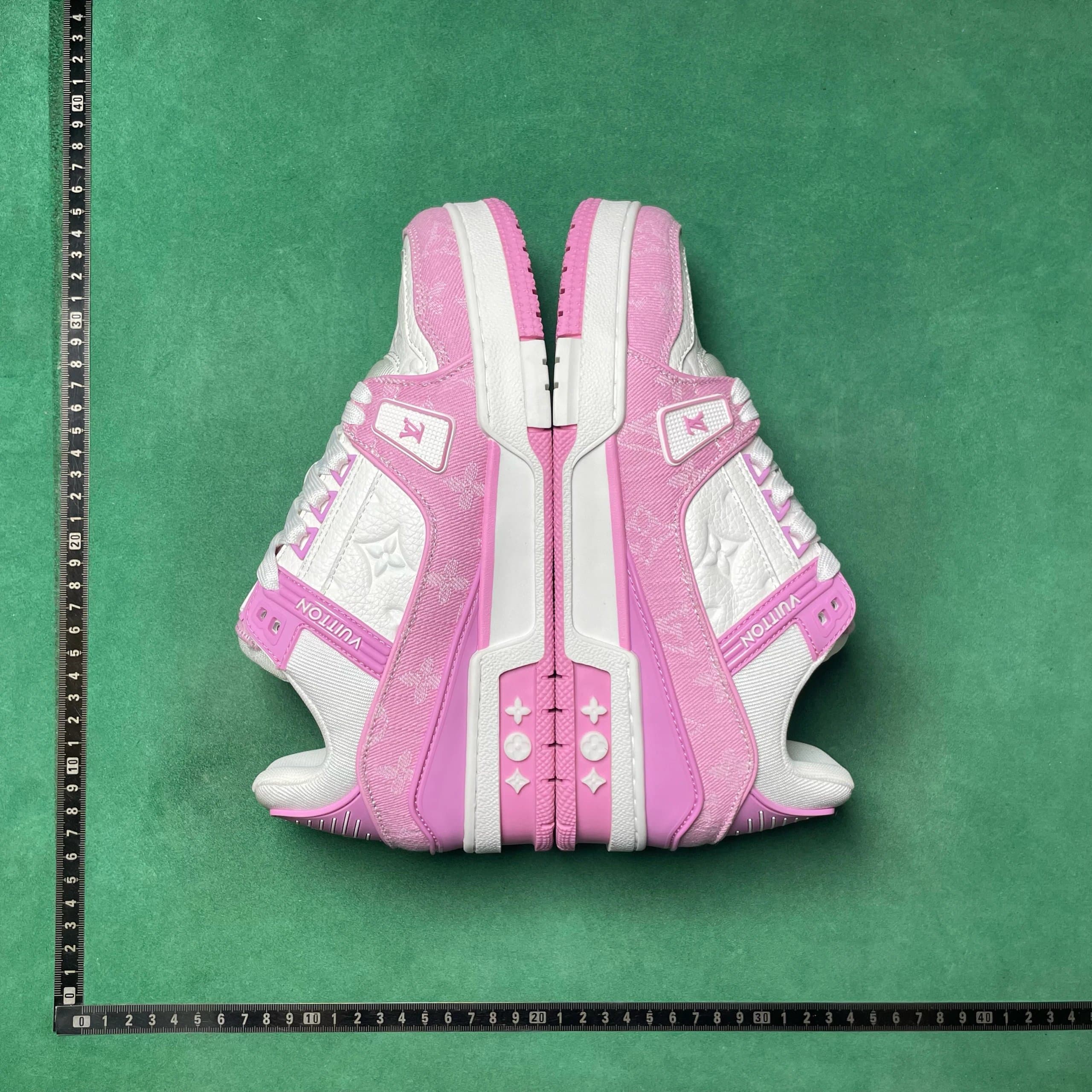 Louis Vuitton LV Trainer Monogram Eclipse — 4号粉红白