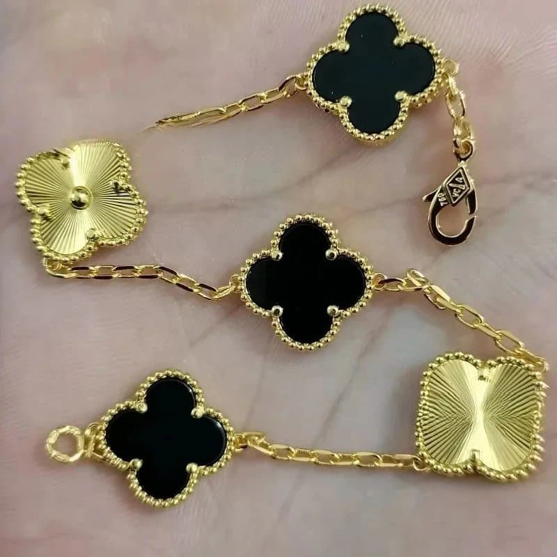 Van Cleef & Arpels Alhambra Four-Leaf Clover Pendant — 35
