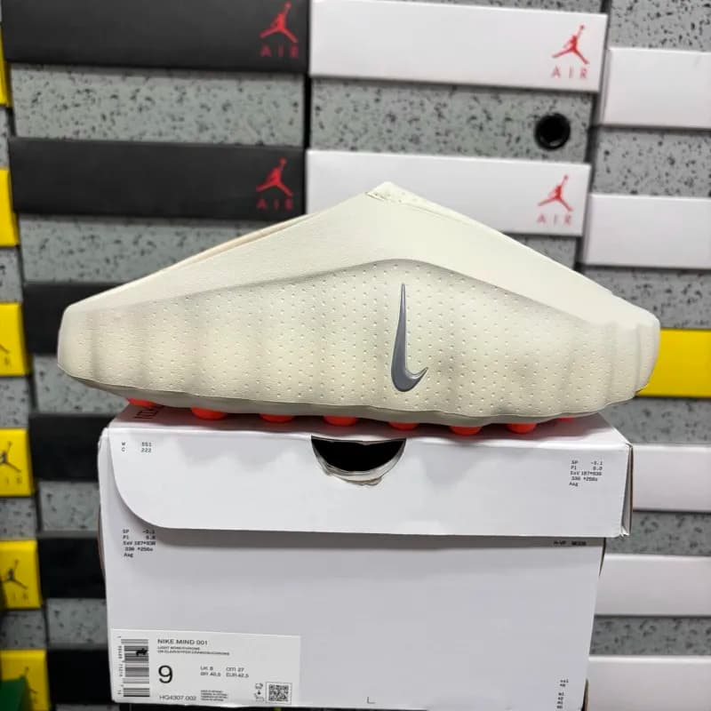 Nike Air VaporMax 001 Light Bone/Orange