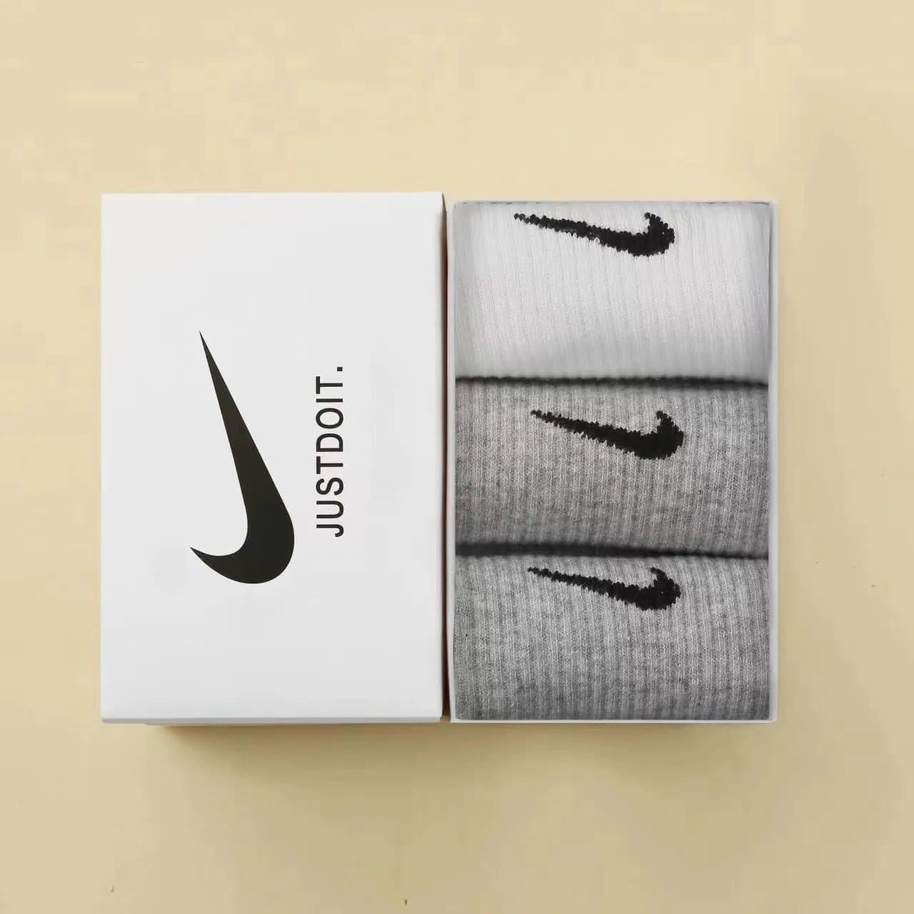 Nike Socks Swoosh Logo Crew Socks — 3双装【灰+灰+白】