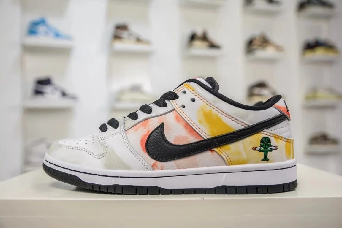 Nike Dunk Low AY DK Series — 36-47.5 尺码备注 · DUNK 外星人 BQ6832-101 · AY版