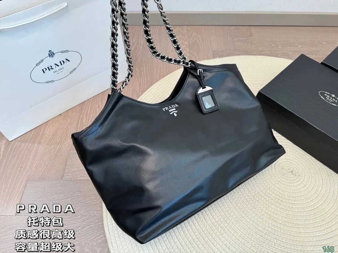 Prada Duffle Bag Nylon with Leather Trim — 050304018-1（Size：38*26cm）