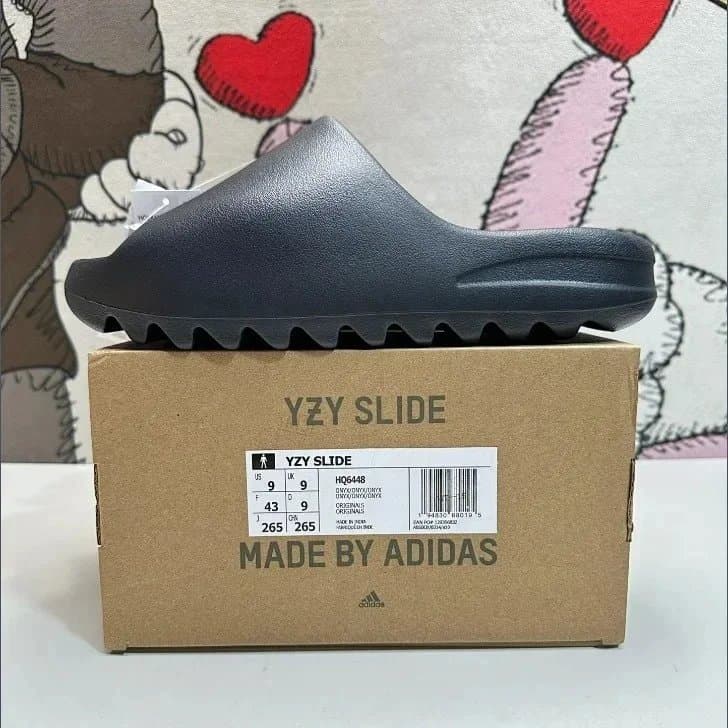 Yeezy Slide Onyx