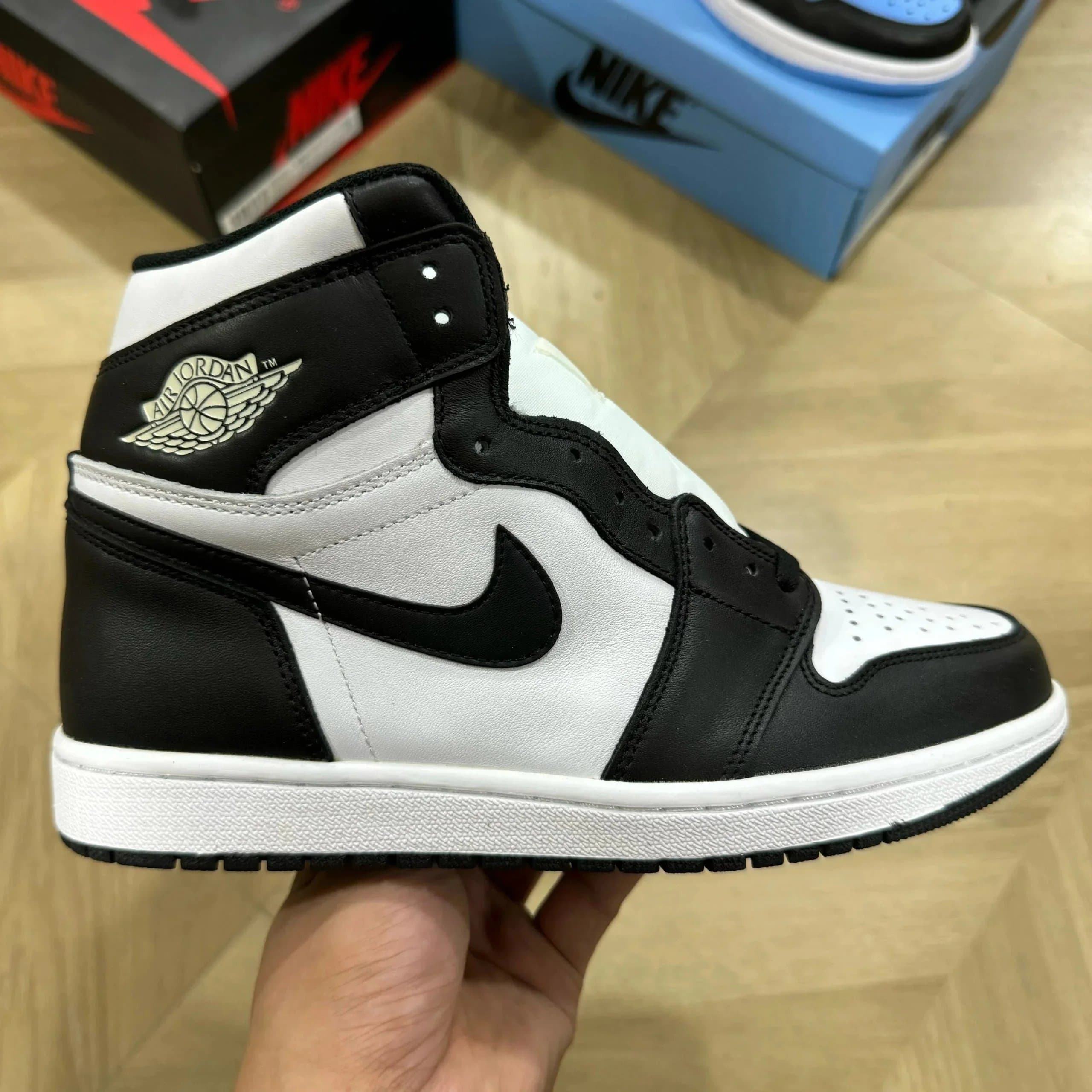 Air Jordan 1 High Bred Toe