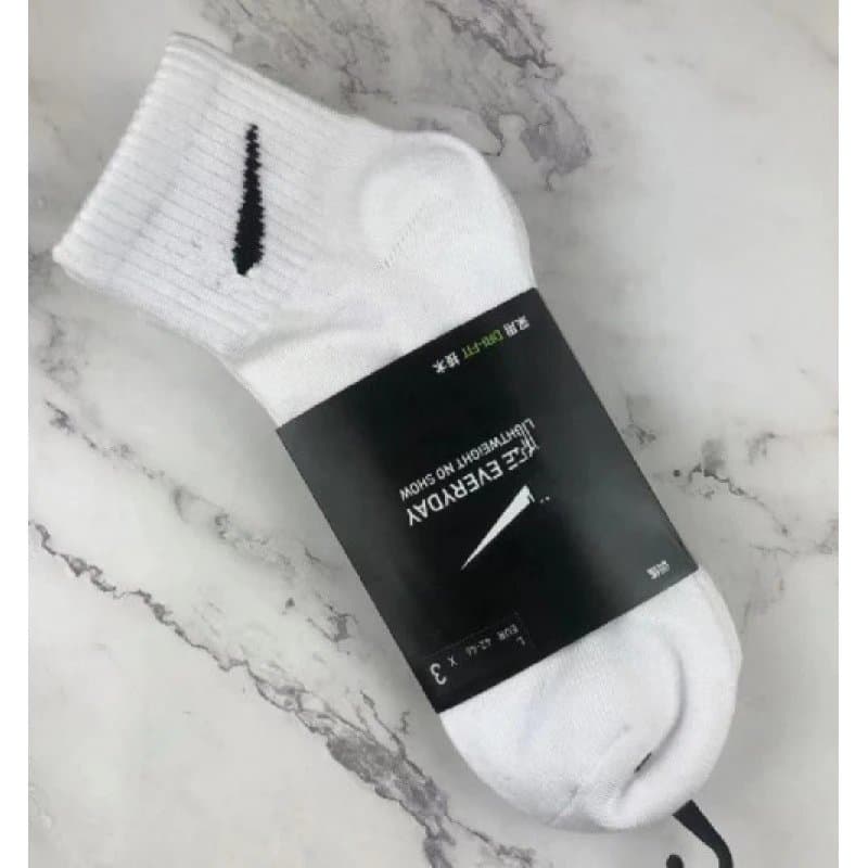 Nike Everyday Lightweight No Show Black Swoosh