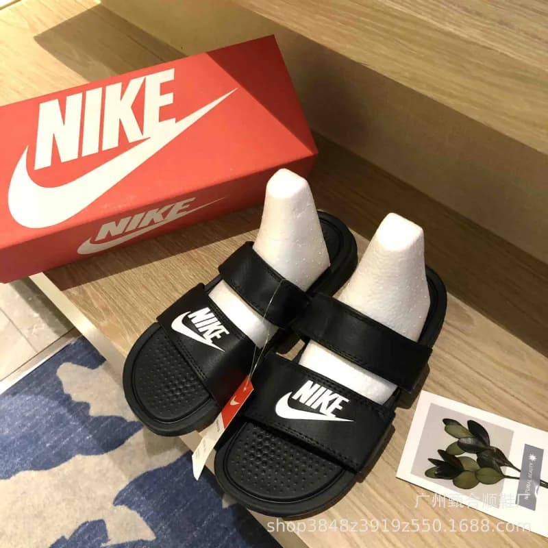 Nike Air VaporMax Moc 3 University Red — 忍者黑色