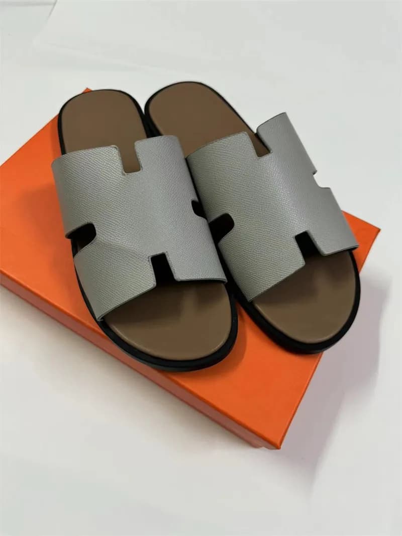 Hermès Oran Sandal Crocodile-Embossed — Khaki + gray palm print