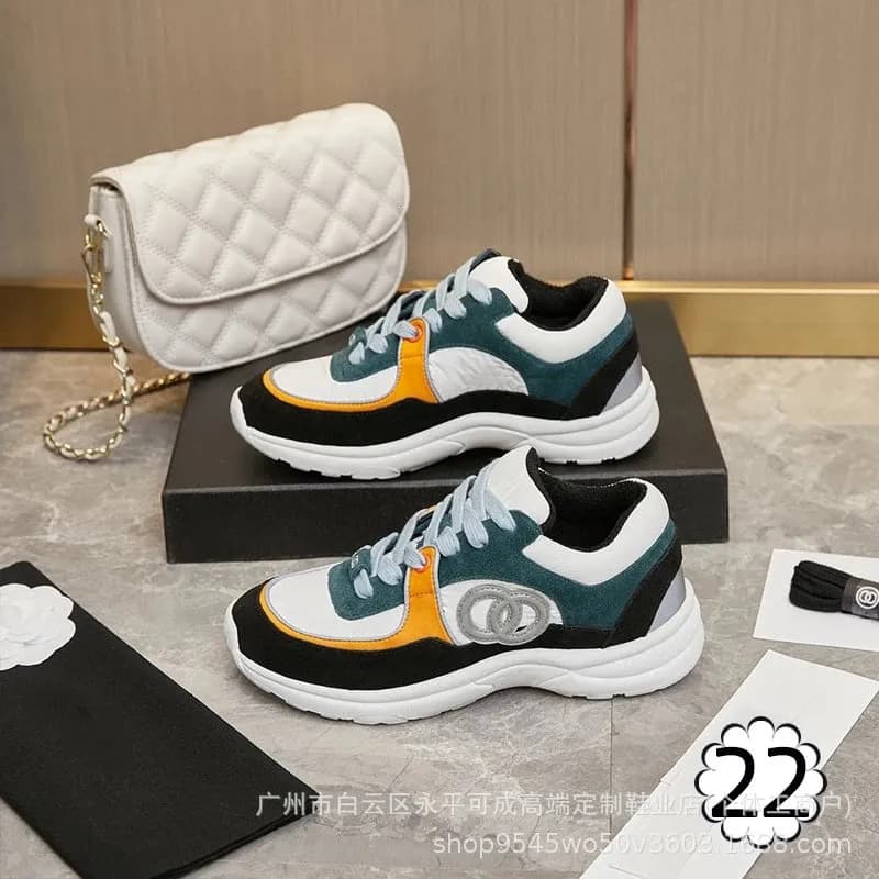 Chanel Sneaker CC Logo — 颜色22