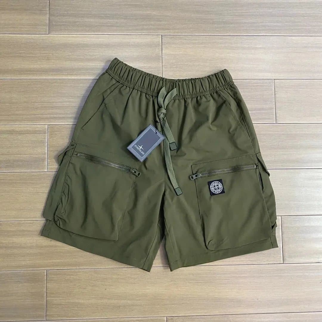 Stone Island Cargo Shorts Compass Patch — DD020117037