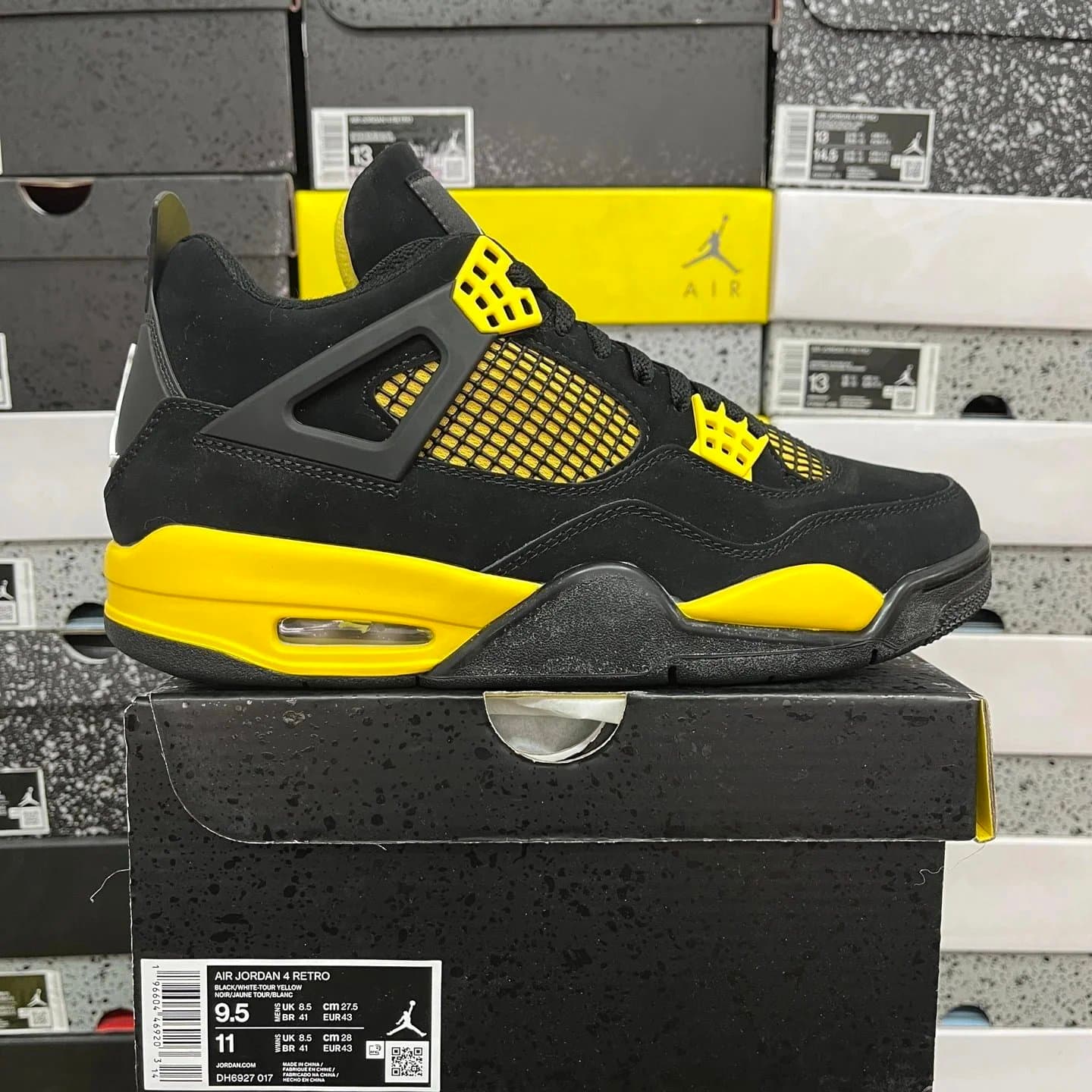 Air Jordan 4 Retro Bred