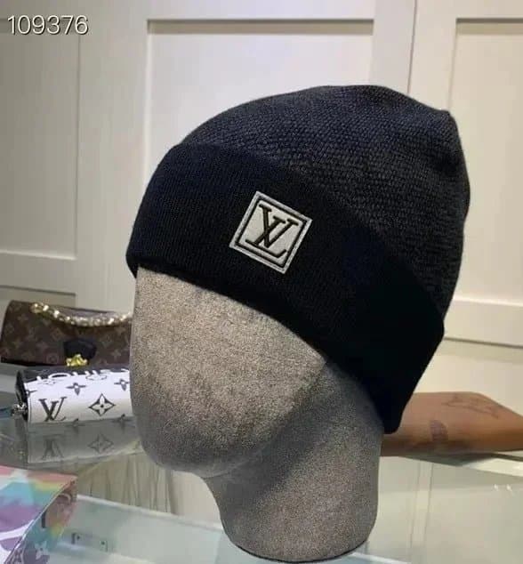 Louis Vuitton Monogram Shawl Black with Blue Trim — L-02