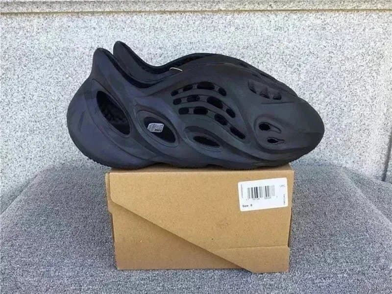 Yeezy Slide Bone — GV7903