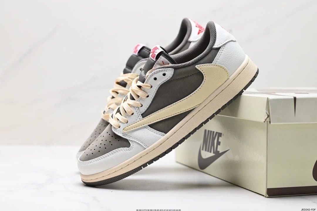 Air Jordan 1 Low Travis Scott Reverse Mocha