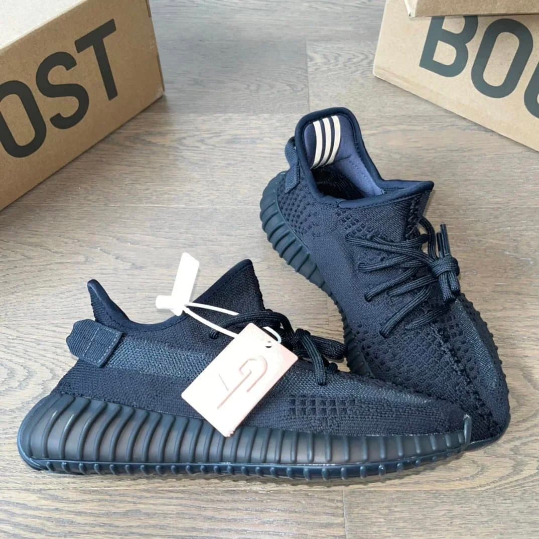 Yeezy Boost 350 V2 Zebra