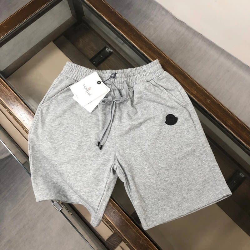 Moncler Logo-Print Shorts North Pole Side Print — 49