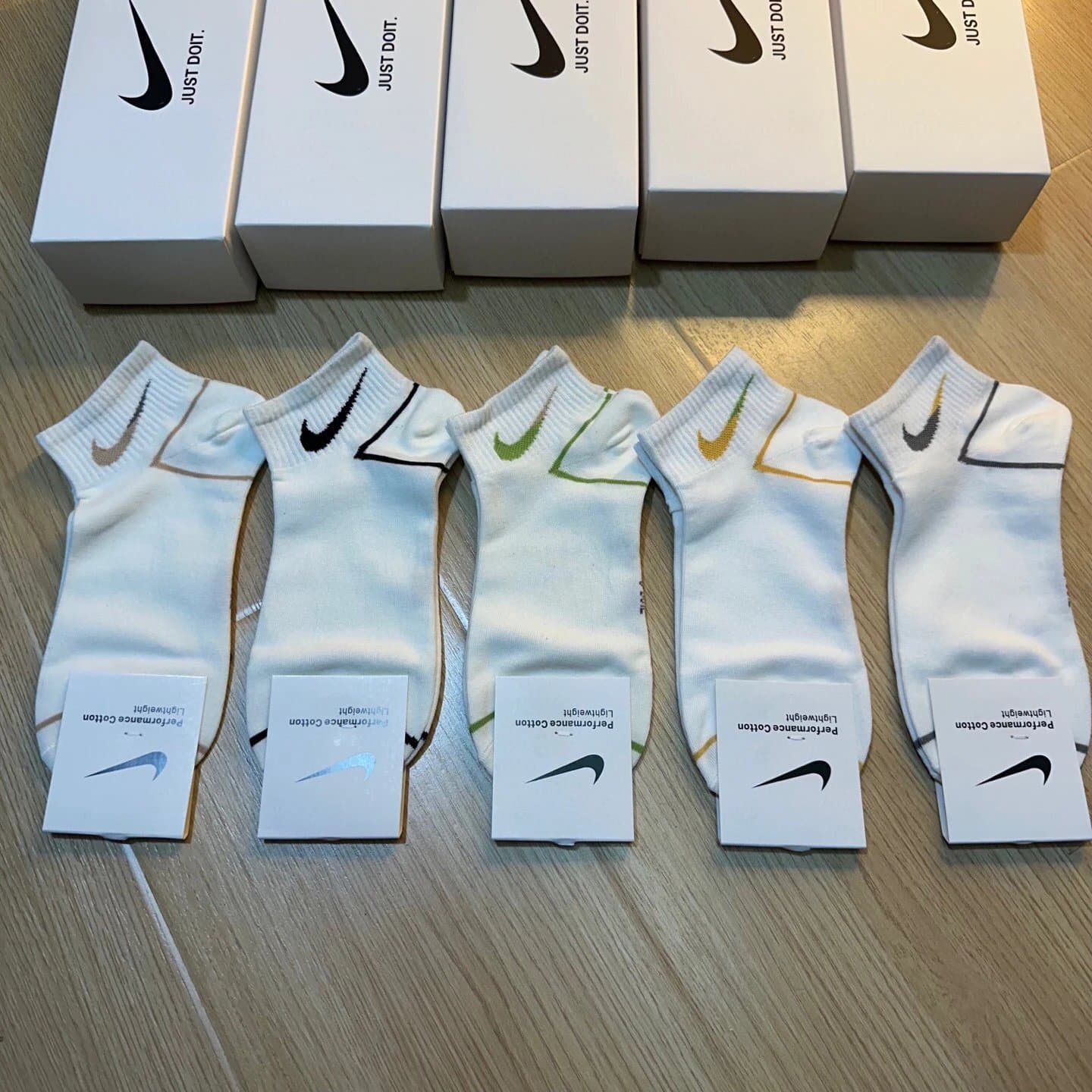 Nike Cushioned Ankle Socks Classic Logo — 26