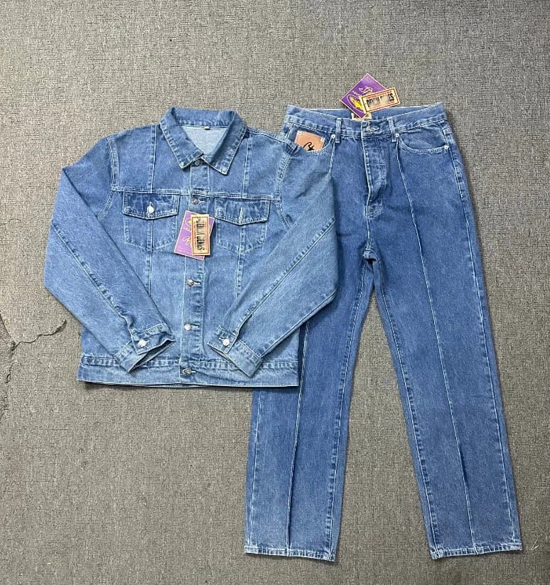 Levi's Straight Fit Jeans Script Logo — 蓝套装