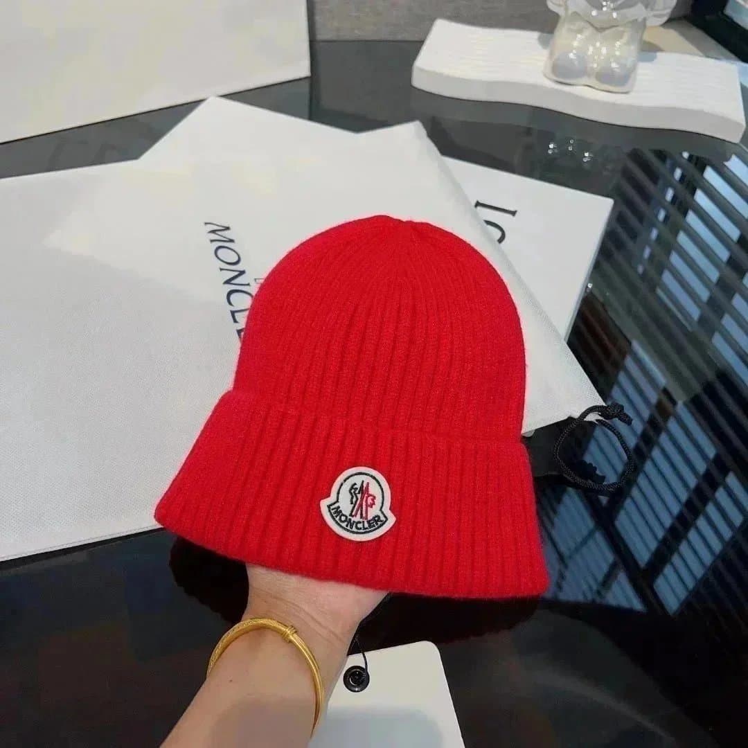 Moncler Ribbed Beanie Logo Patch — 015