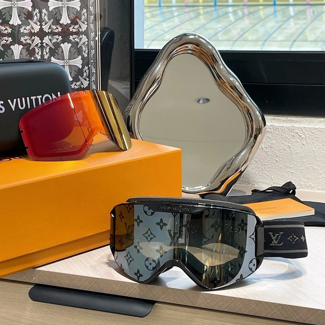 Chloé Sunglasses Oversized Shield — 31