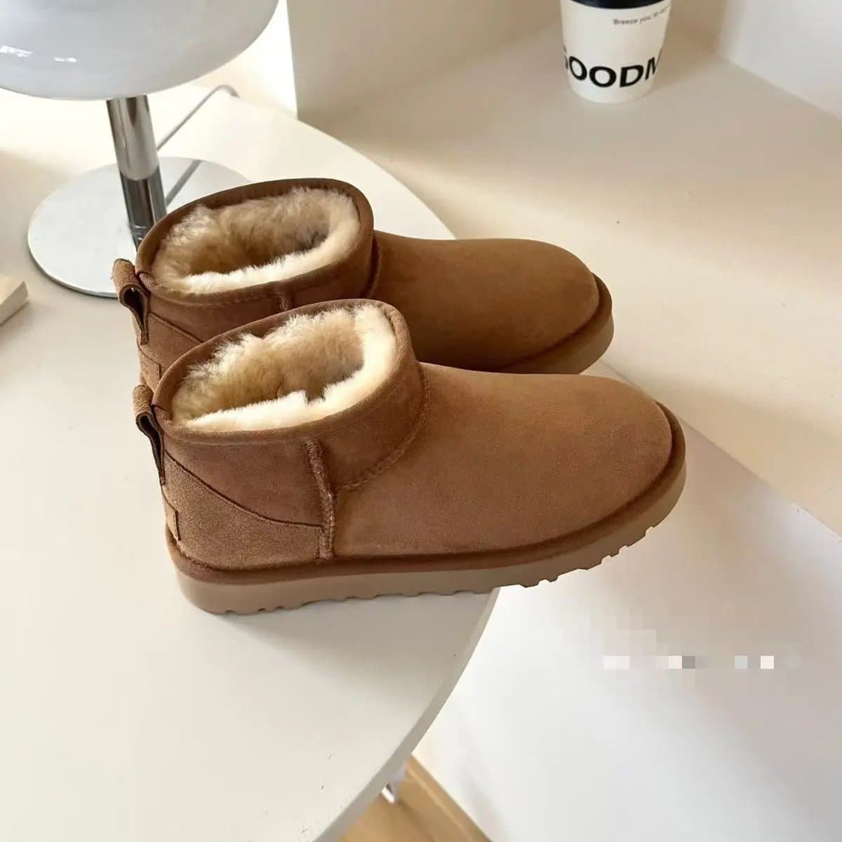 UGG Mini Classic Chestnut