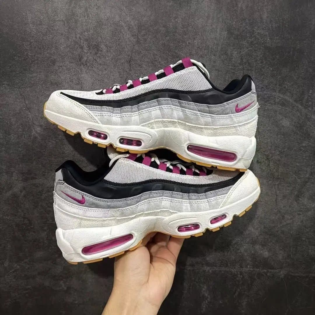 Nike Air Max 95 Travis Scott — 7-HF7545-100