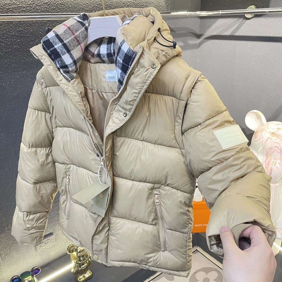 Burberry Puffer Jacket Checkered Hood — 北24