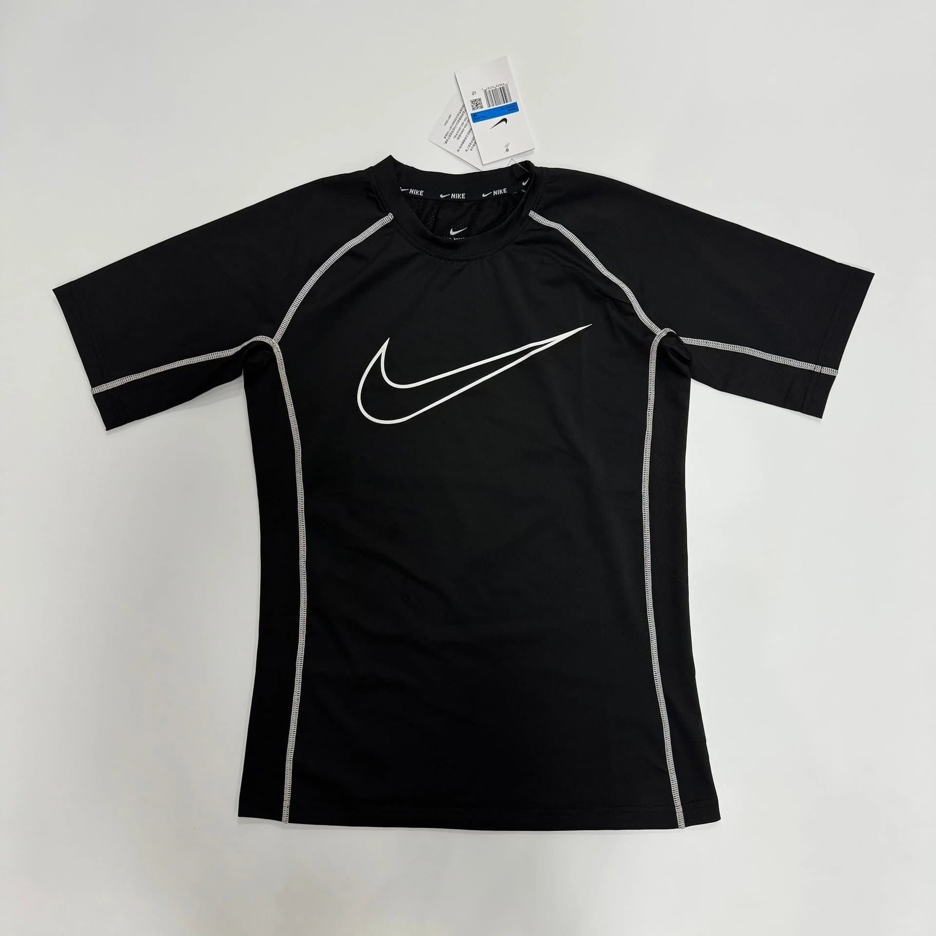 Nike Pro Tee NBA Logo — 短袖