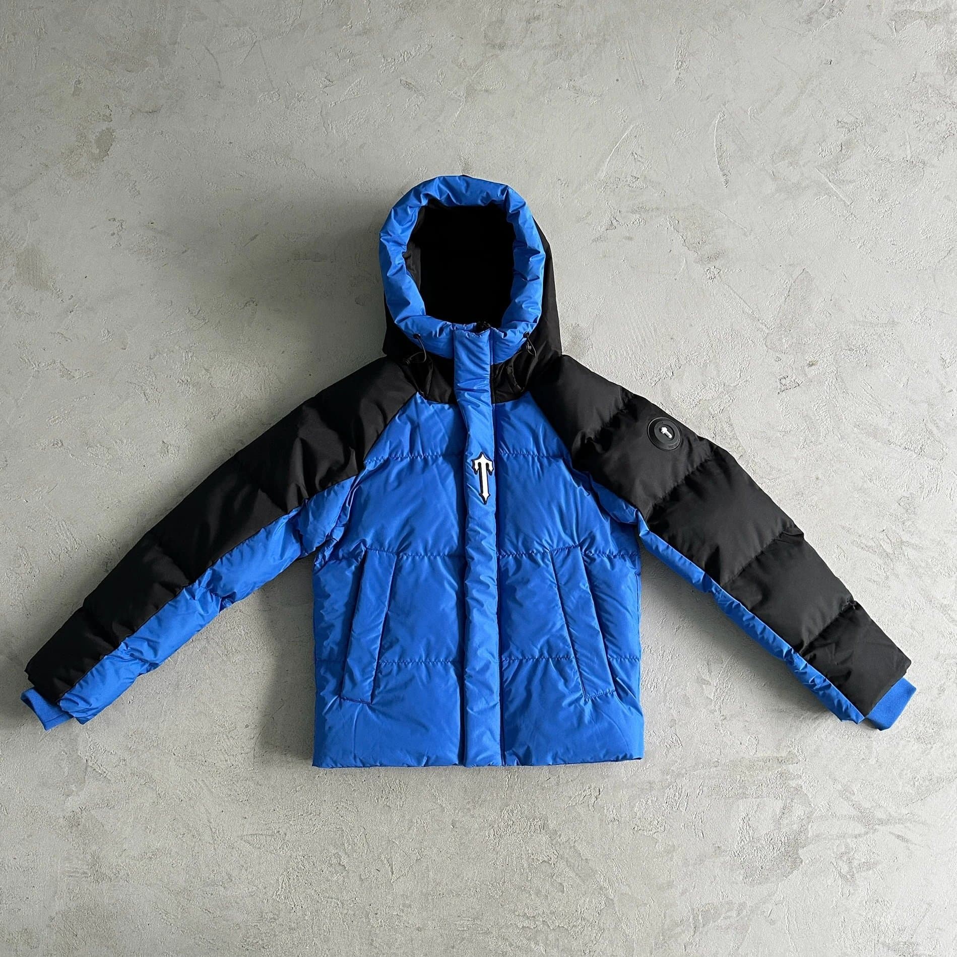 Moncler Puffer Jacket Glossy Shell — 解码拱形河豚夹克