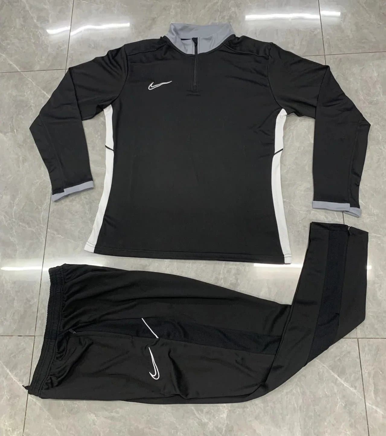 Nike Pro Top Solid White — 2508黑色套装
