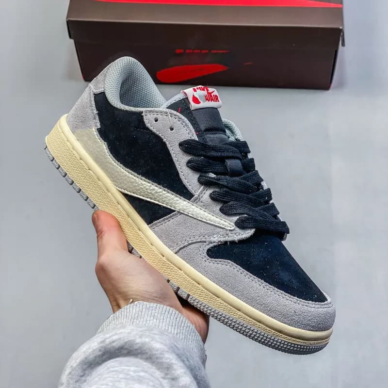 Travis Scott × Nike Air Jordan 1 Low Cactus Jack