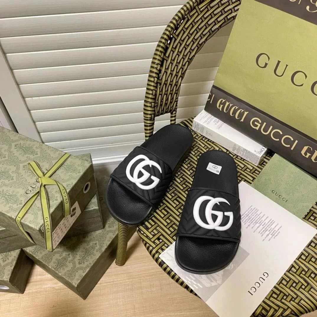 Balenciaga Logo Slide Monogram — 33