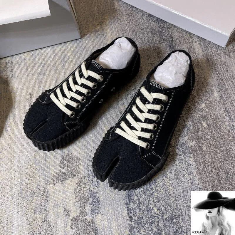 Maison Margiela Tabi Sneaker Black Canvas