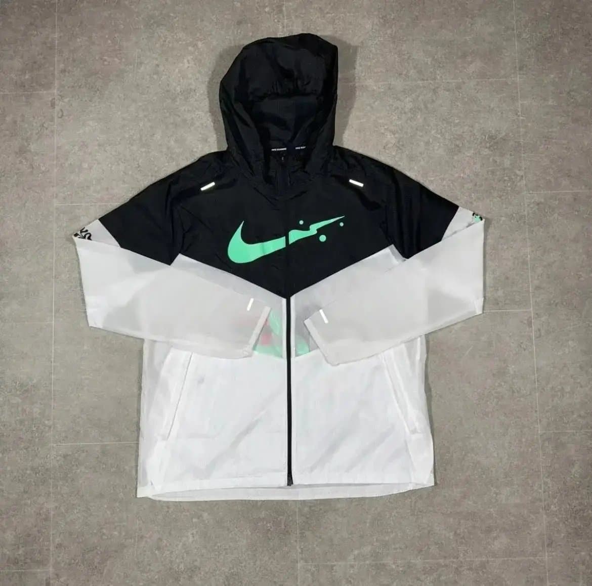 Nike Windrunner Jacket Black/White/Mint