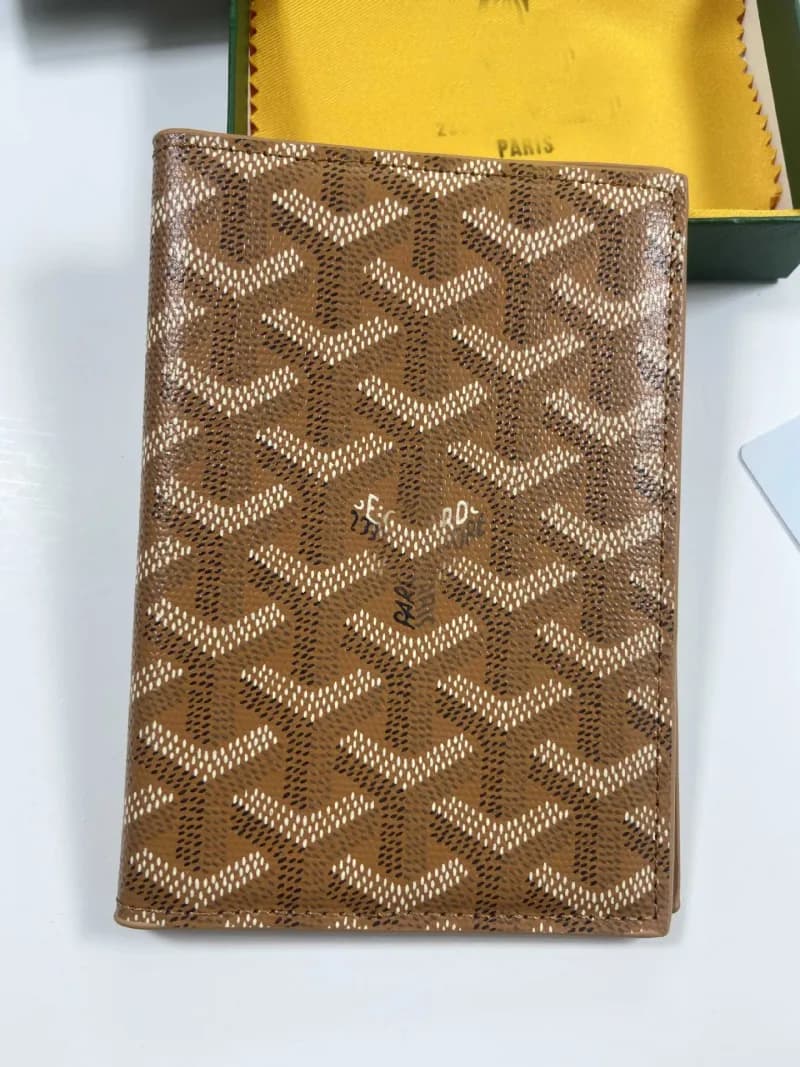 Goyard Saint Louis Wallet Classic Chevron
