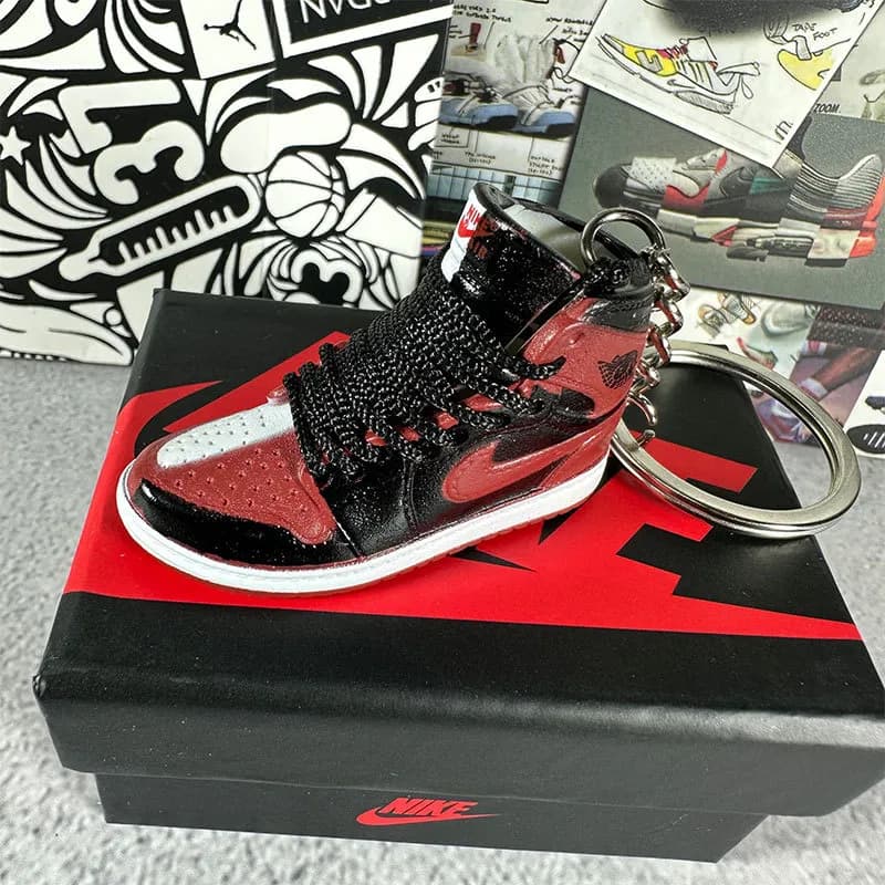 Air Jordan 1 High Miniature Keychain — 61. yin yang clown + box