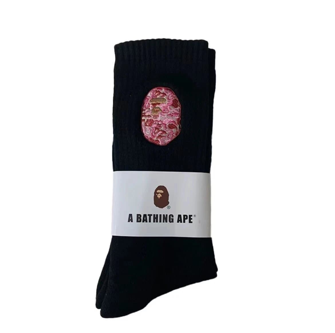 BAPE Crew Socks Ape Head Logo — 黑色长筒粉色刺绣