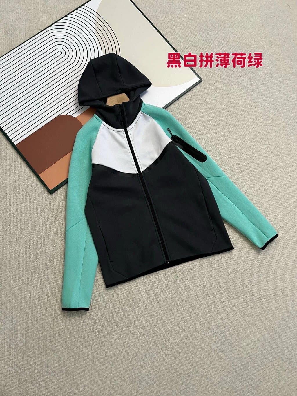 Nike Tech Fleece Hooded Jacket Brown — 黑白拼薄荷绿外套