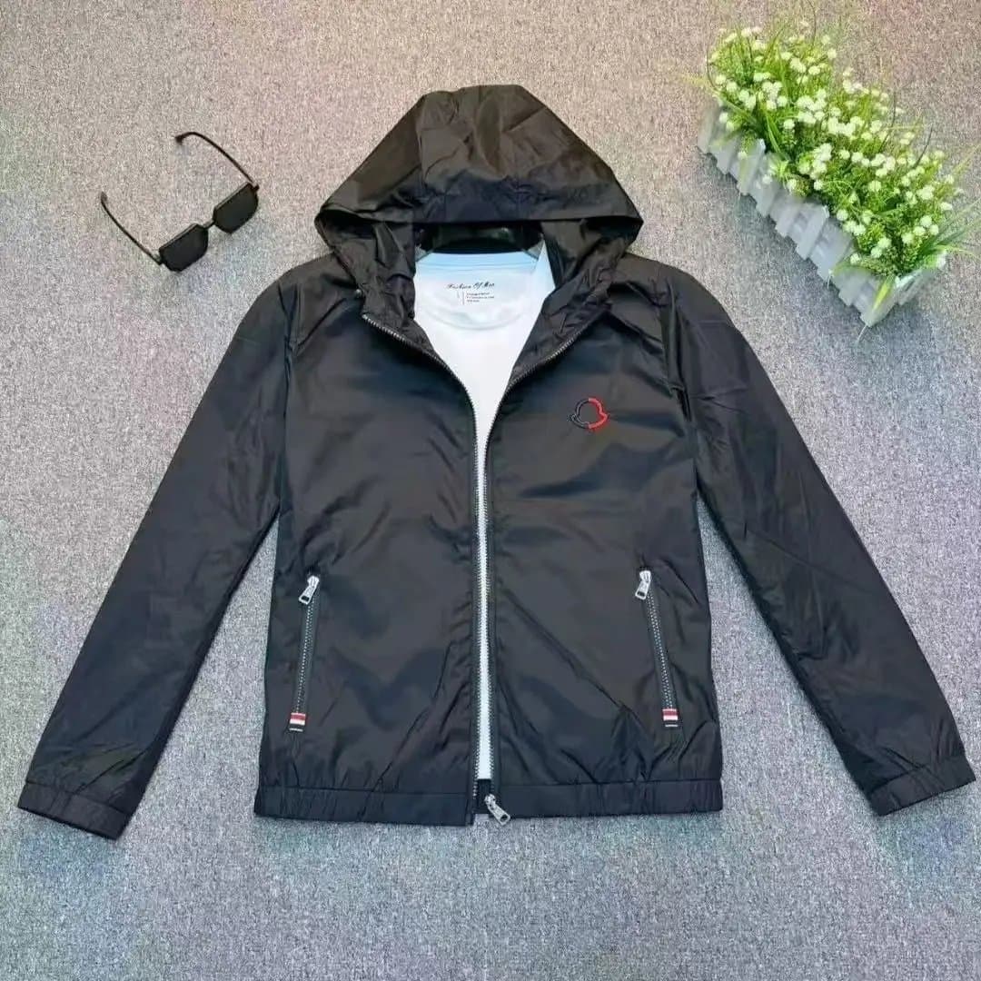 Moncler Puffer Jacket Glossy Red — Moncler 07黑色