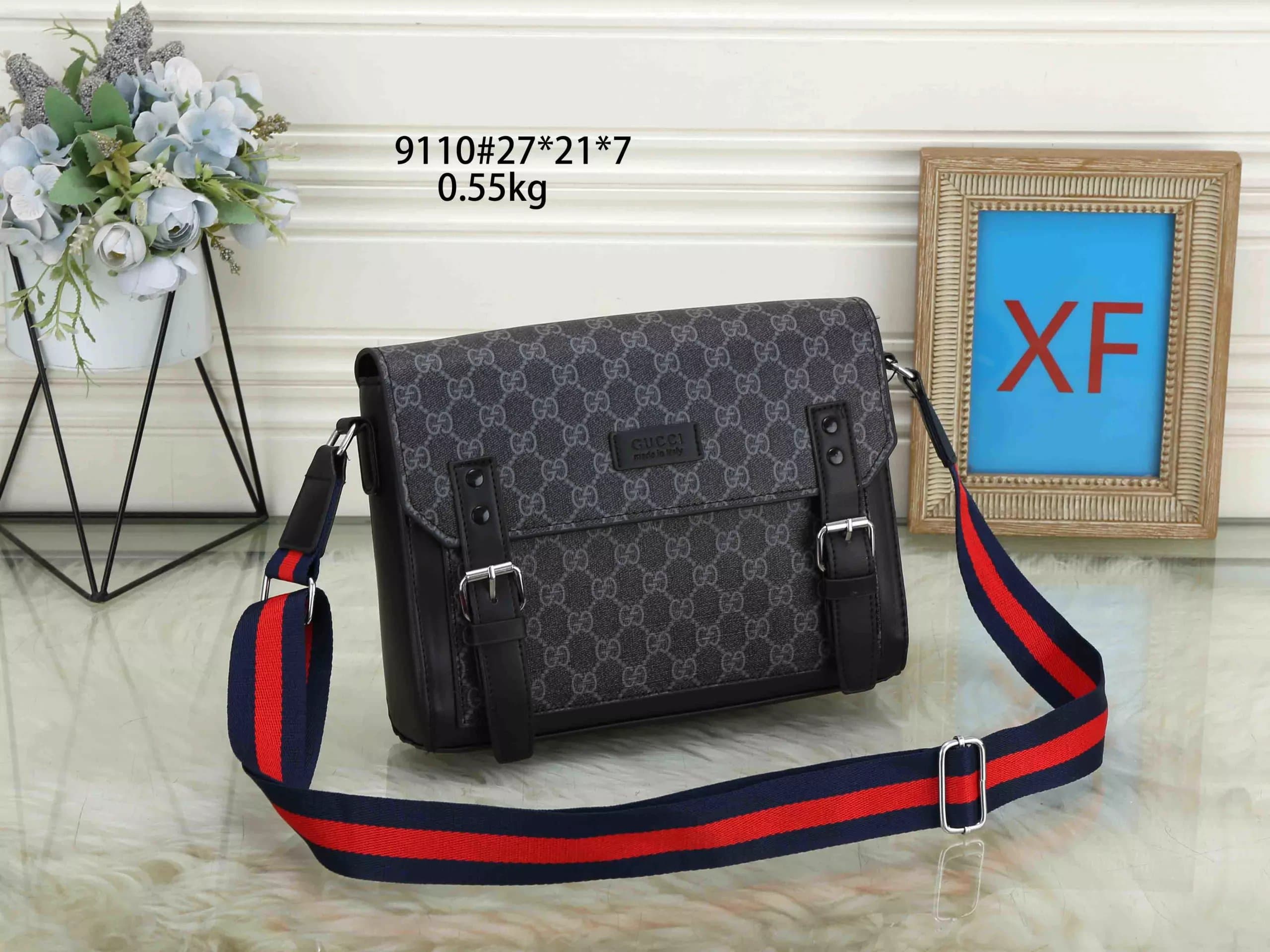 Gucci Web Stripe Messenger Bag GG Supreme Canvas