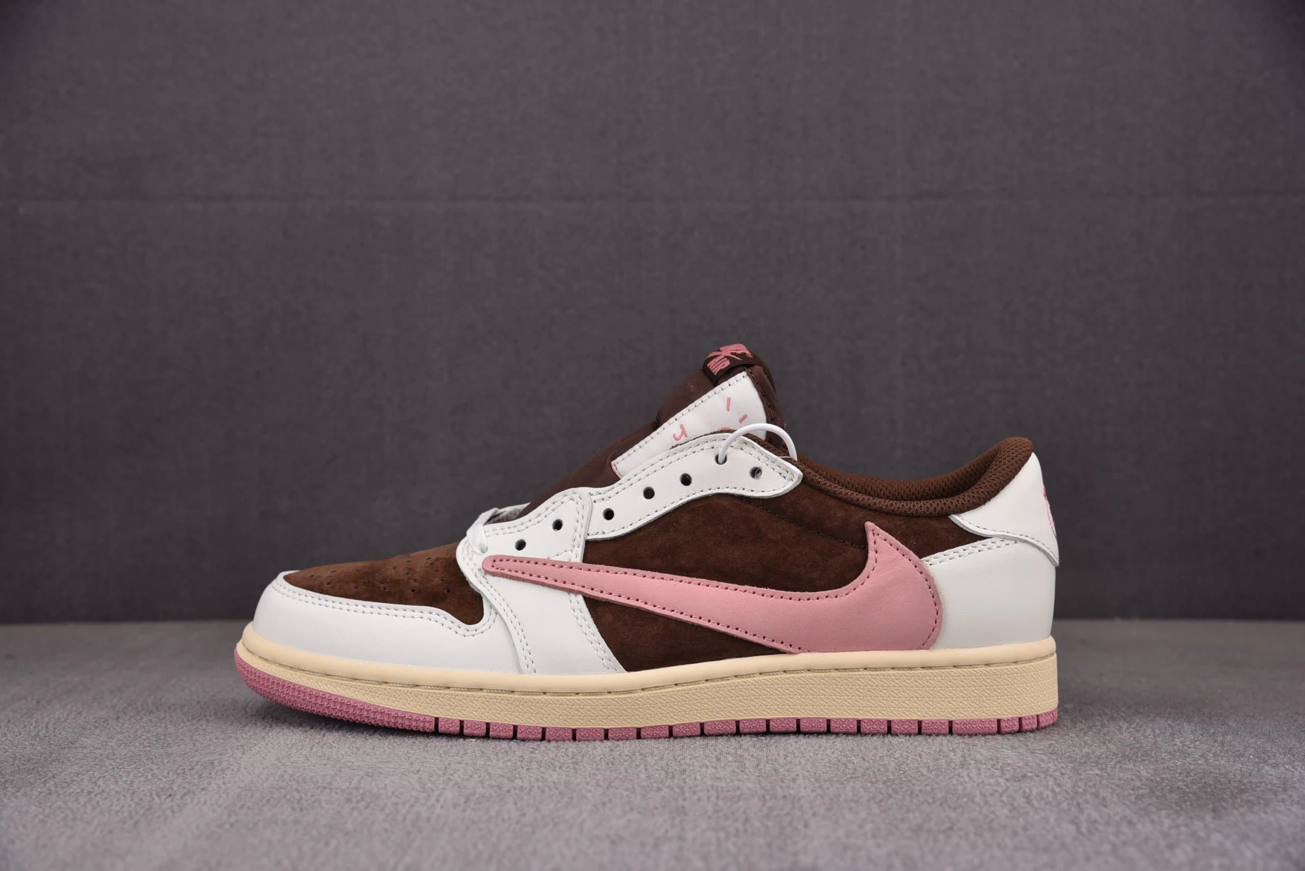 Nike × Travis Scott Dunk Low Cactus Jack — 褐粉 DZ4137-206