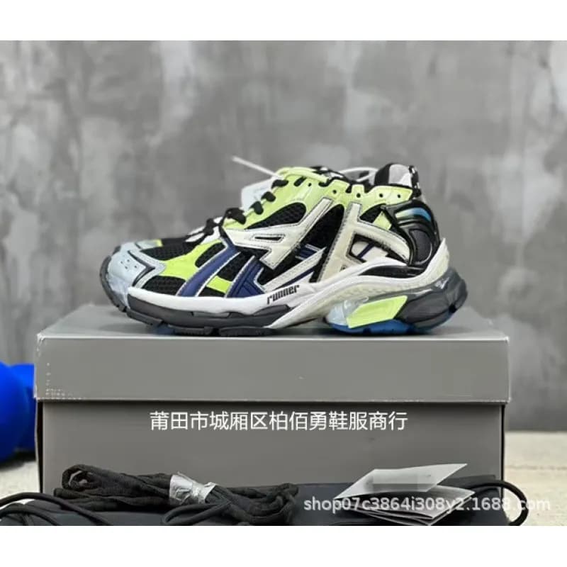 Balenciaga Triple S Triple White — 白色